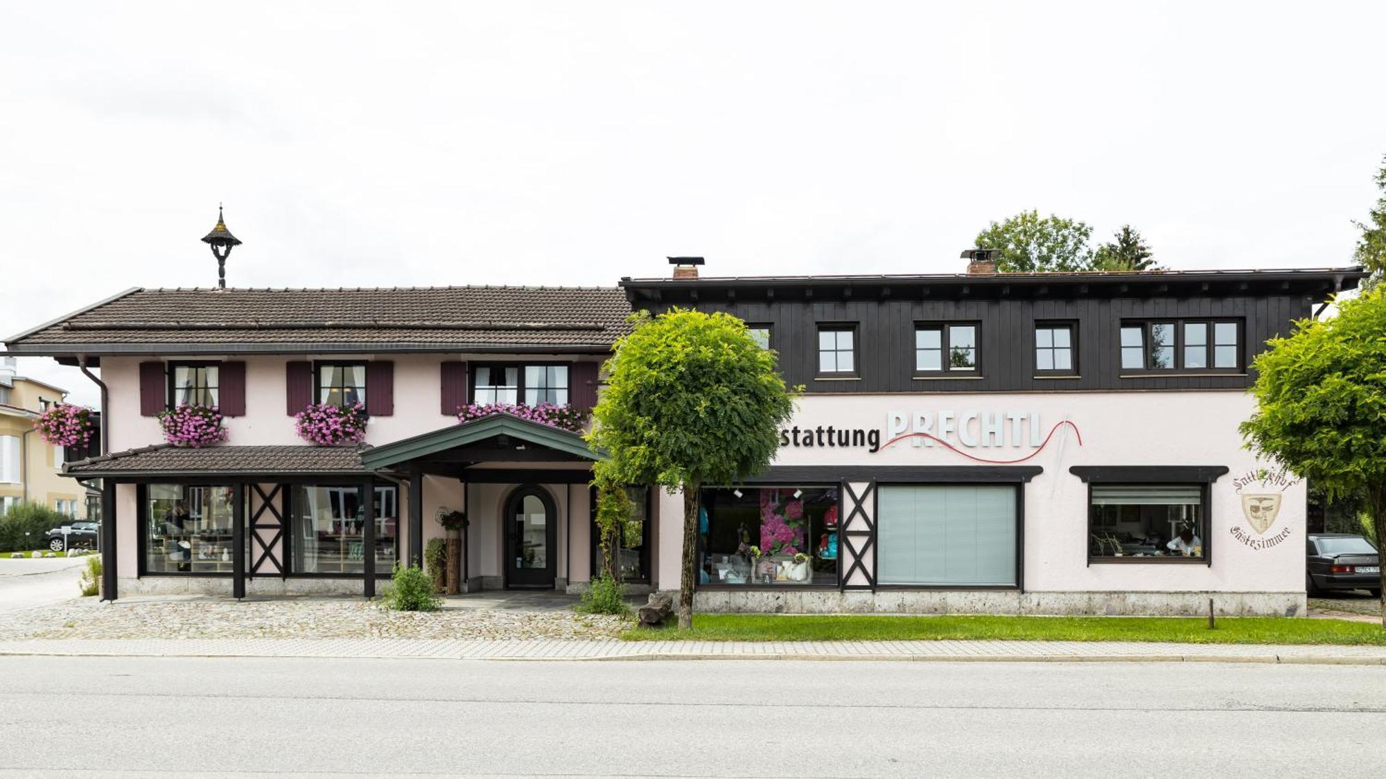 ברנאו אם כימסי Gaestehaus Sattlerhof מראה חיצוני תמונה
