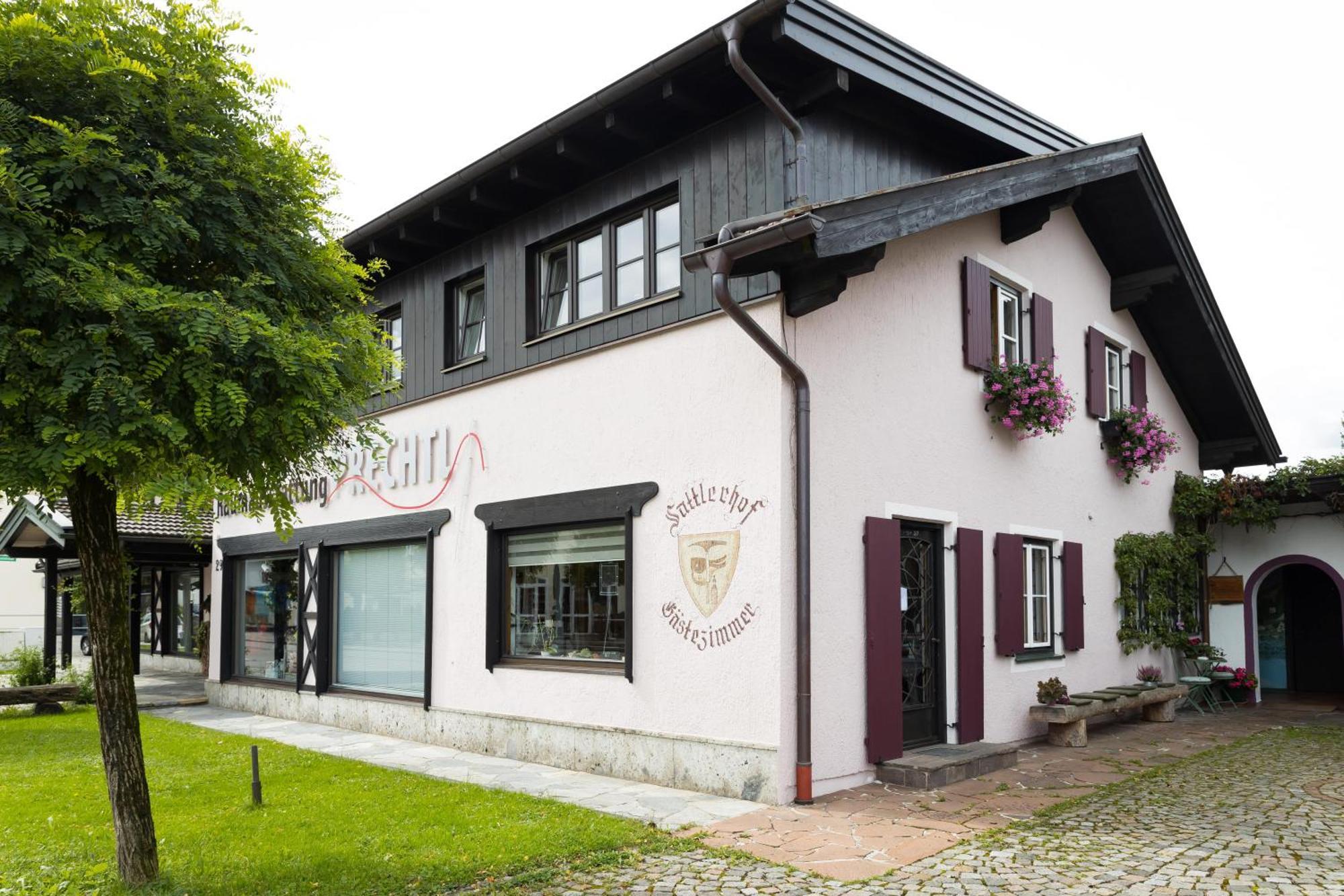 ברנאו אם כימסי Gaestehaus Sattlerhof מראה חיצוני תמונה