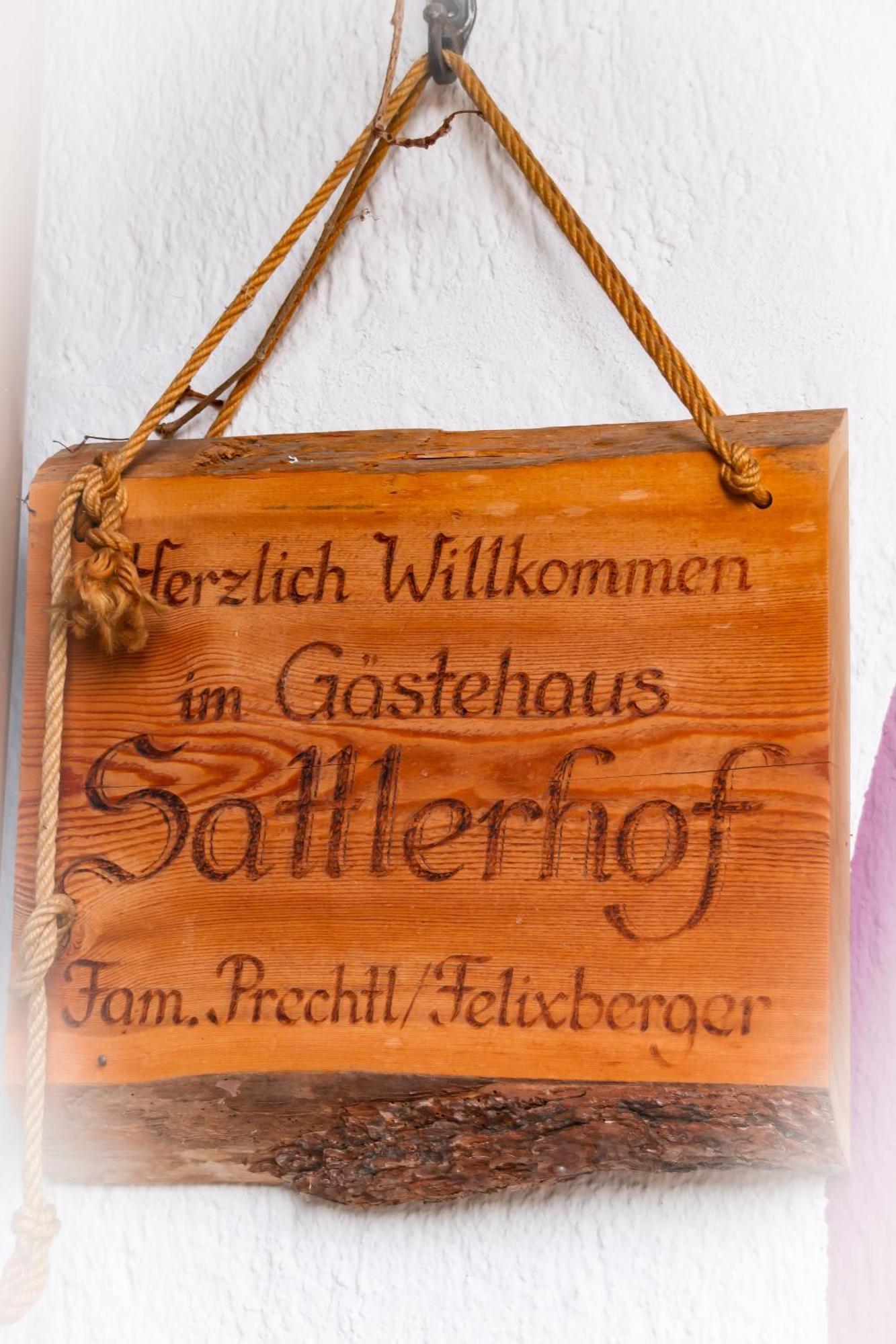 ברנאו אם כימסי Gaestehaus Sattlerhof מראה חיצוני תמונה