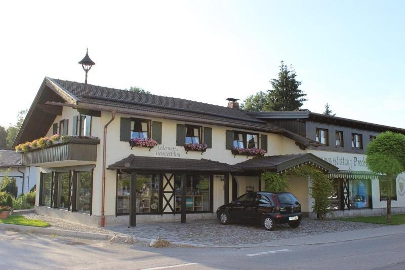 ברנאו אם כימסי Gaestehaus Sattlerhof מראה חיצוני תמונה